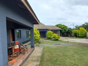 6 Bedroom House