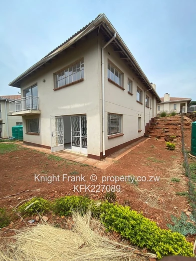 4-Bedroom Townhouse In Kamfinsa