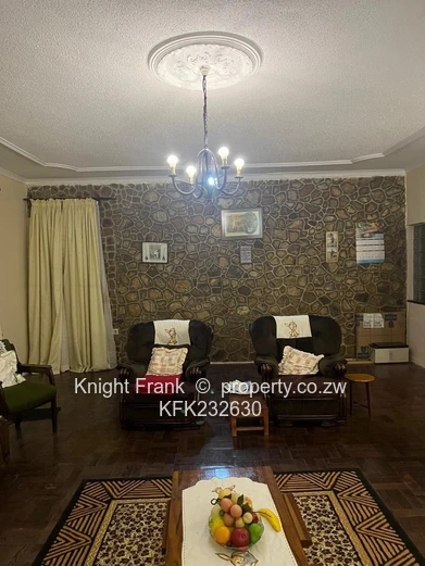 Vumba: Spacious 5-Bed House, Fireplace & Borehole on 2.02ha