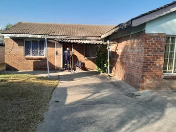 6 Bedroom House