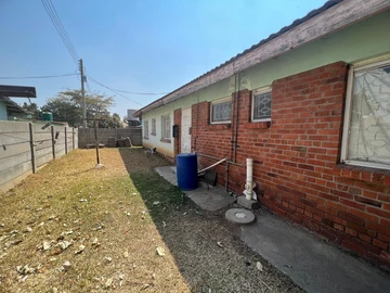 6 Bedroom House