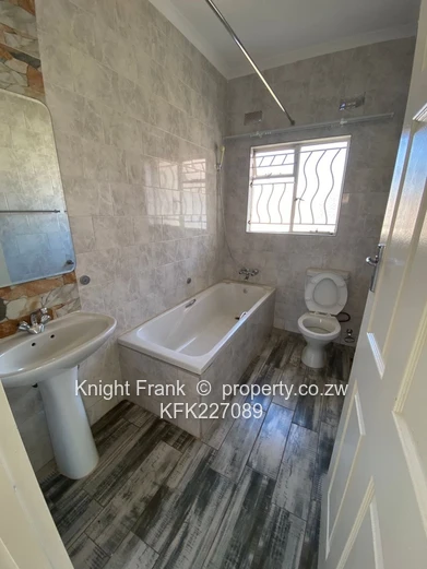 4-Bedroom Townhouse In Kamfinsa