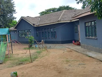 6 Bedroom House